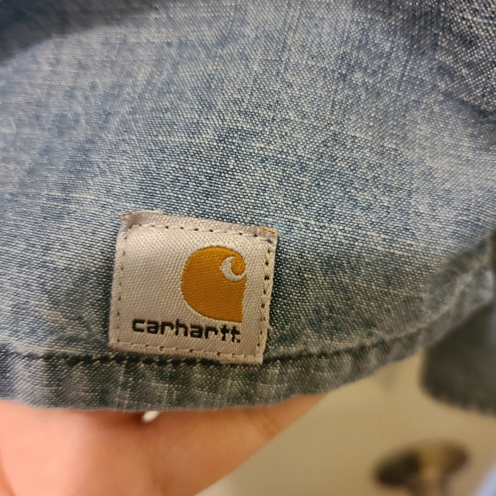 Carhartt Chambray Button Down Size Medium - image 4
